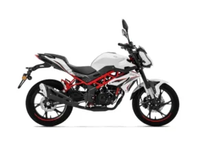 Benelli BN 125 en colores negro y blanco, vista lateral destacando su diseño moderno y dinámico.
