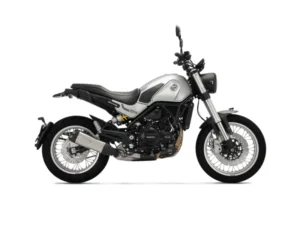 Benelli Leoncino 500 Trail en color negro y gris – Moto trail de 500 cc para aventuras fuera de carretera.