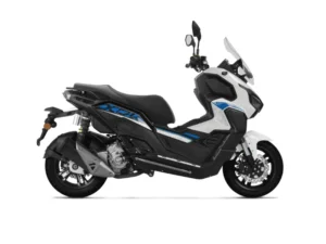 Keeway Vieste 300 XDV en color negro con detalles en blanco y azul